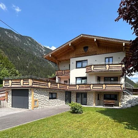 Ferienwohnungen Lodge-B Weissenbach am Lech Esterno foto