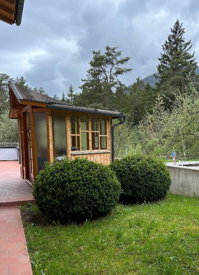 Ferienwohnungen Lodge-B Weissenbach am Lech Esterno foto
