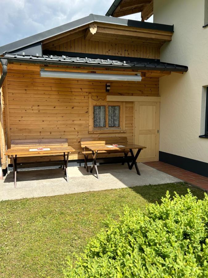 Ferienwohnungen Lodge-B Weissenbach am Lech Esterno foto