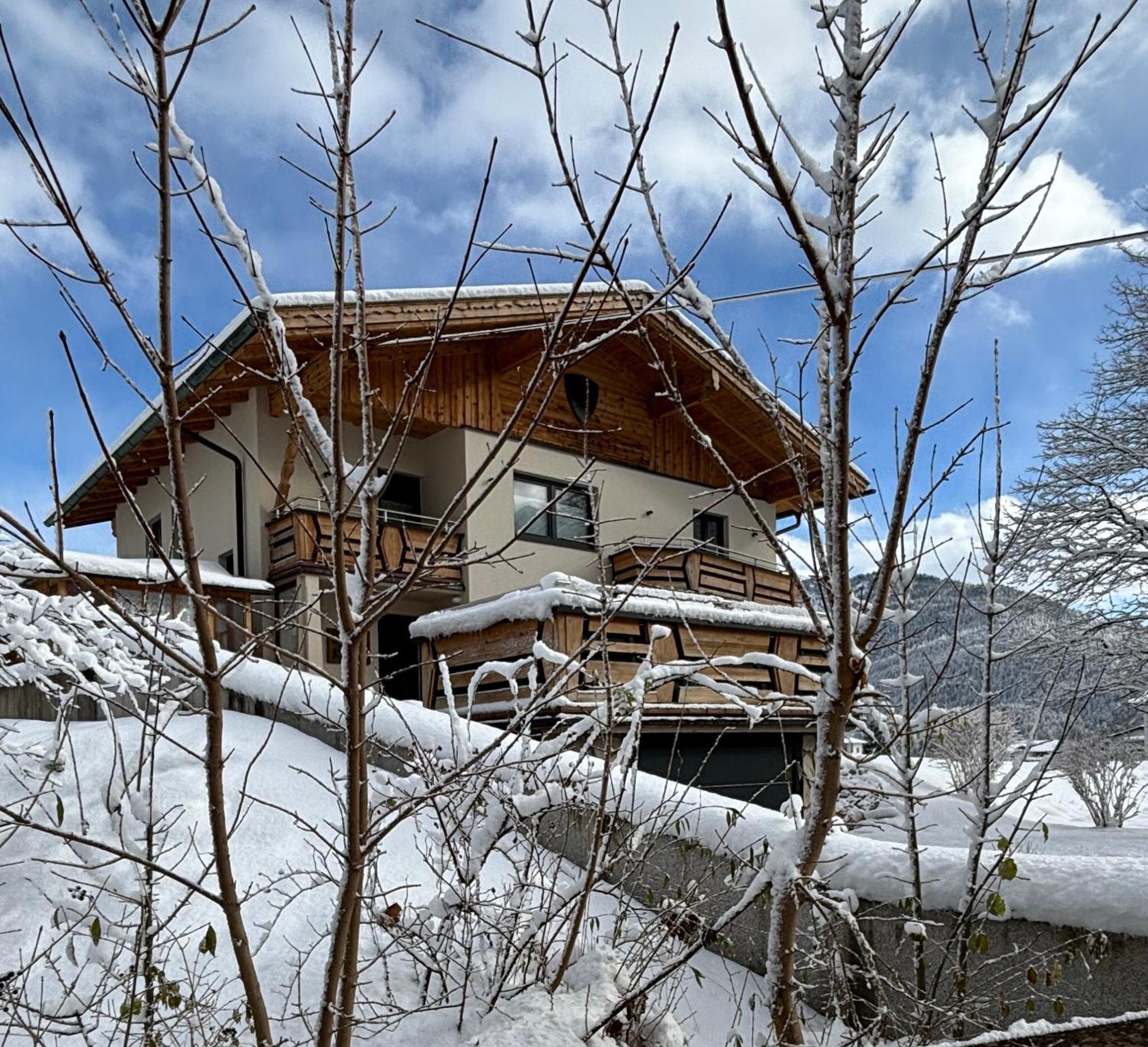Ferienwohnungen Lodge-B Weissenbach am Lech Esterno foto