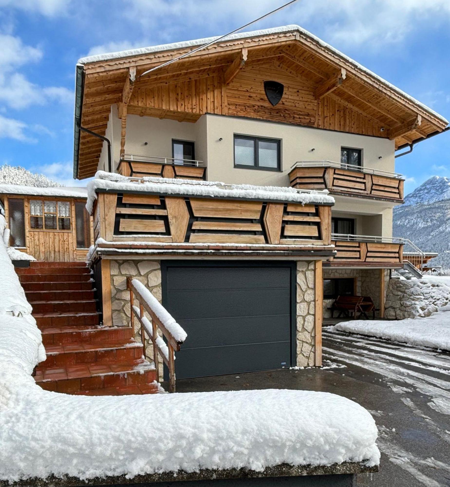 Ferienwohnungen Lodge-B Weissenbach am Lech Esterno foto